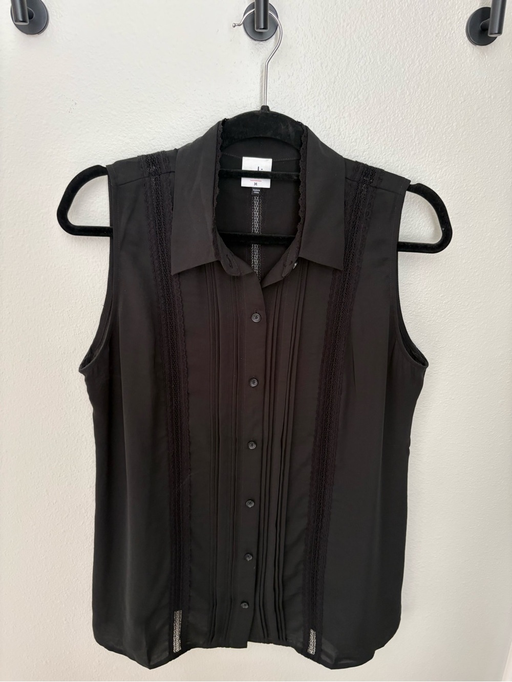 CAbi Black Sleeveless Button-Front Pintuck Blouse